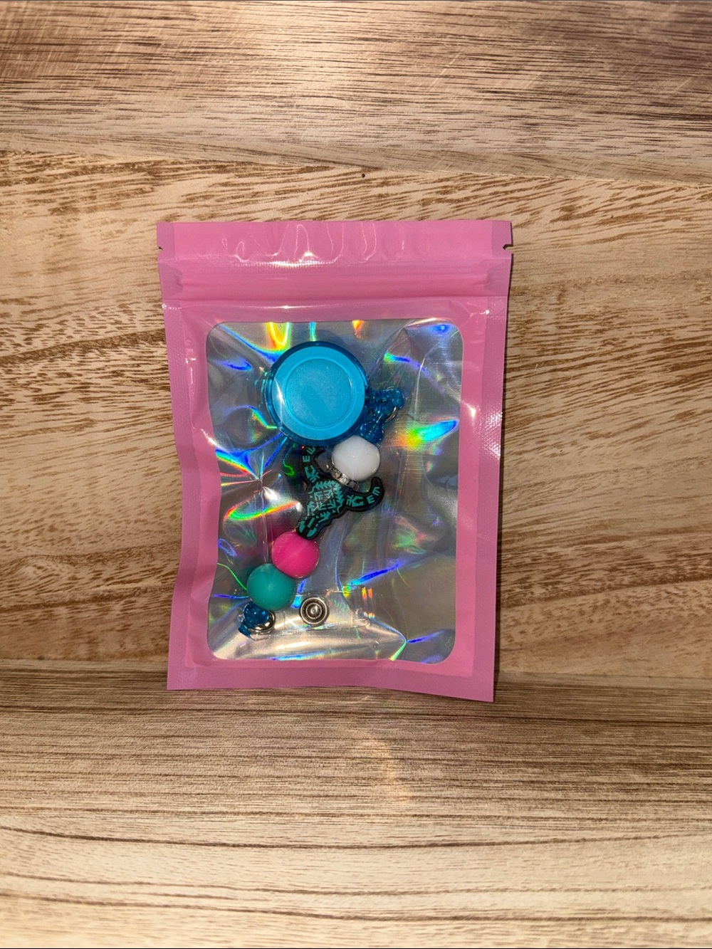 Retractable name badge clip